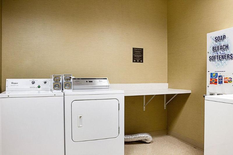 Motel 6 Minot, ND Buitenkant foto